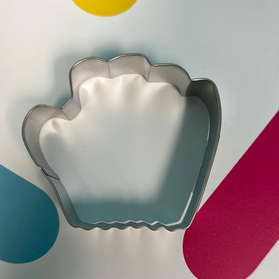 Cookie Cutter Baseball Glove 3.75” - Image 3