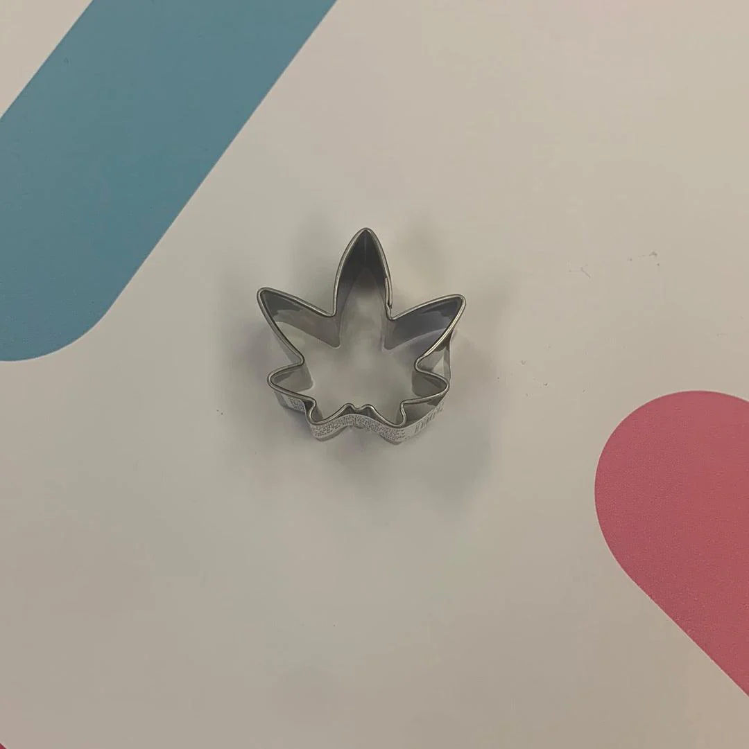Cookie Cutter Mini Marijuana Leaf - Image 3