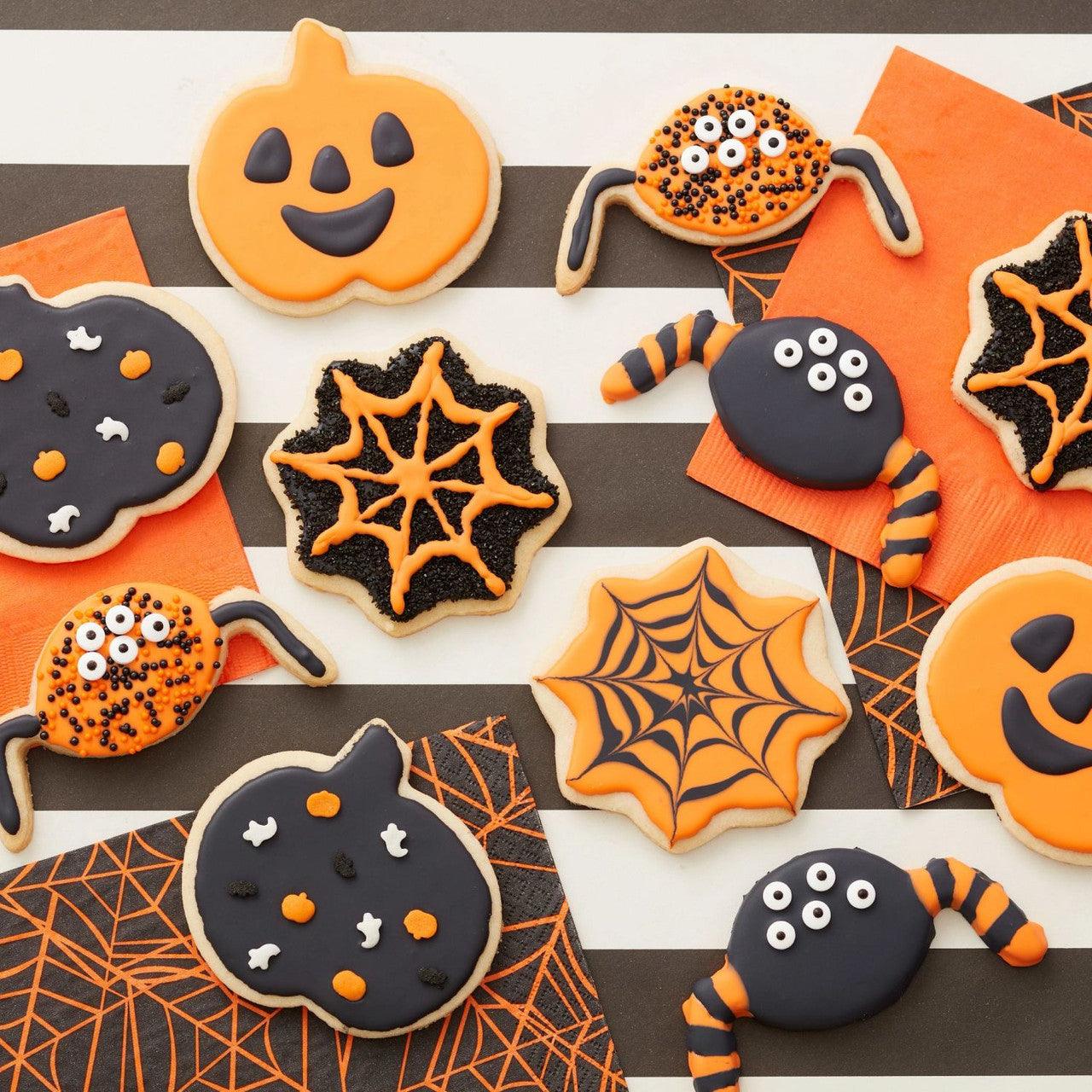 Wilton Halloween Cookie Cutters Set, 7-Piece Metal Set - Image 2